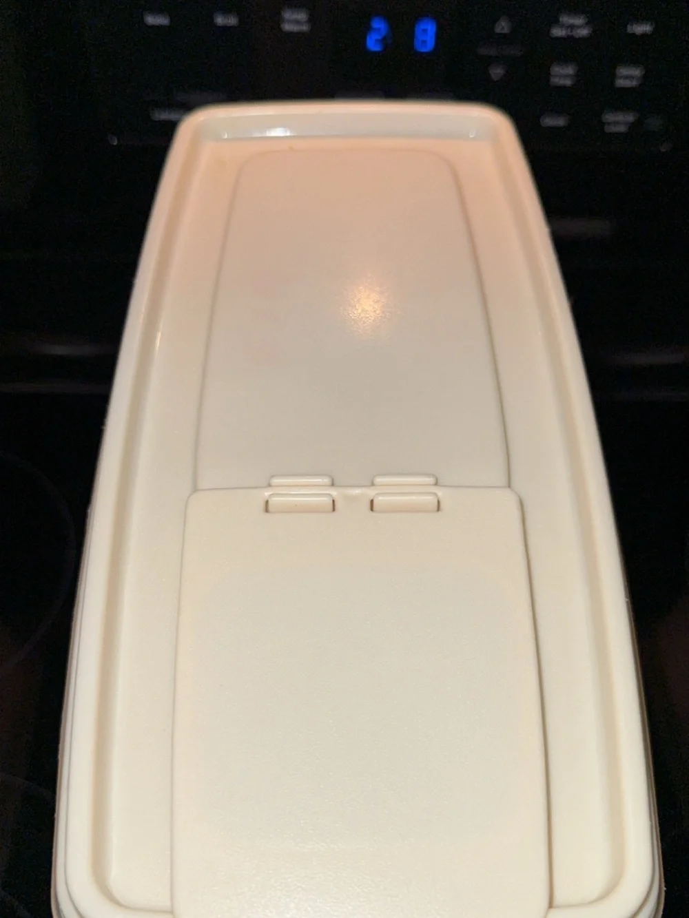 VTG Rubbermaid Plastic Food Storage Containers x3 with Lid - Cream